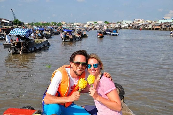 1-Day Cai Be and Tan Phong Floating Market With Cooking Class (Small Group)