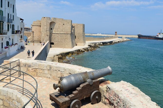2 Hours Private and Guided Tour in the Historic Center of Monopoli