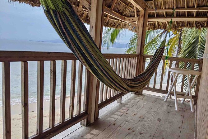 2D/1N in Private Room on San Blas Shipwreck Island + Tour + Meals