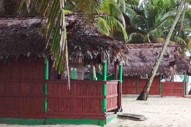 2D/1N in San Blas Island: Private Cabin, Bath, Tour and Meals Included