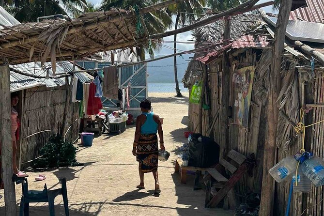 2D/1N Over-the-Ocean Cabin in San Blas Includes Meals and Tour