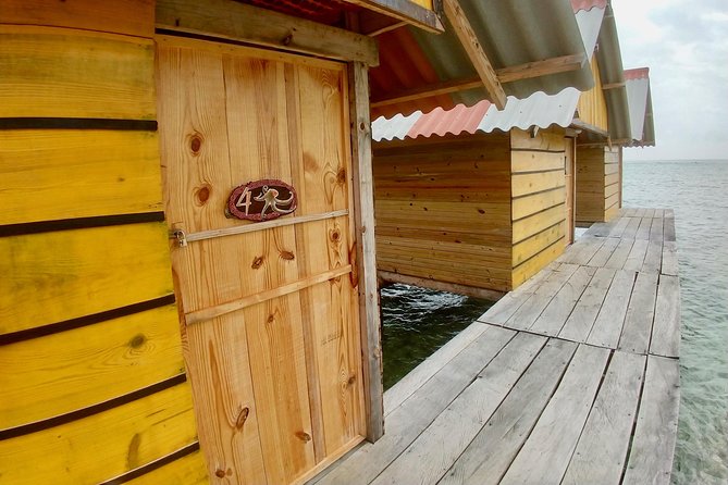2D/1N – Private Over-Water Cabin in San Blas Islands PLUS Day Tour