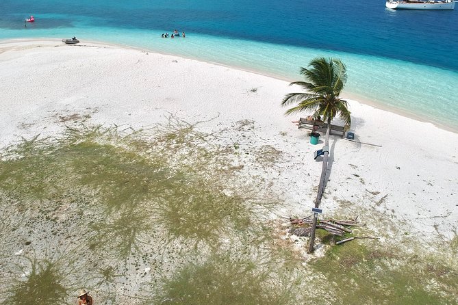 3D/2N – Private Over-Water Cabin in San Blas Islands PLUS Boat Tour