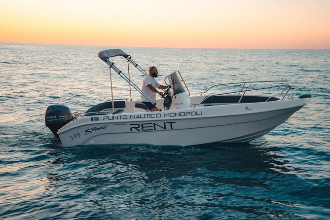 4 or 8 Hours Rental of Motor Boats Without Driver and Licence