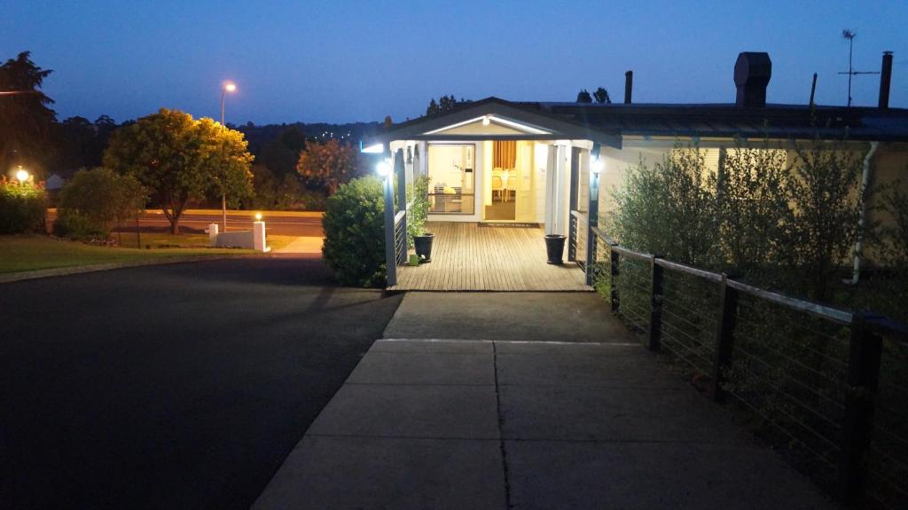 Armidale Inn Review