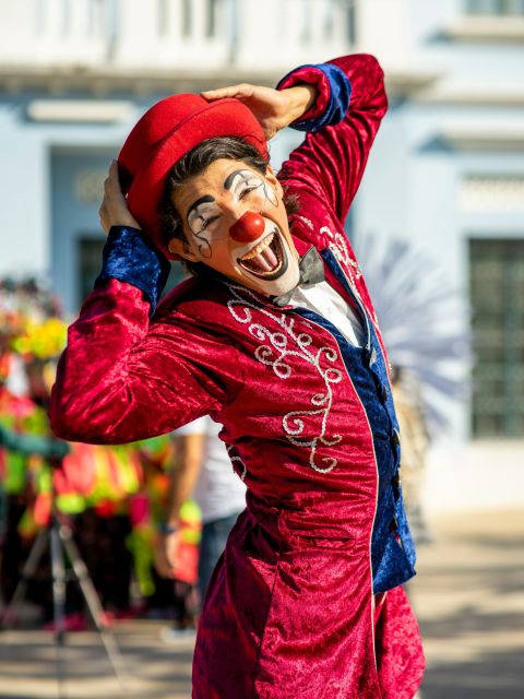 Barranquilla Carnival: Parade W/ Colombia Soccer Federation
