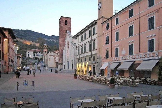 Historic Versilia by E-Bike. From the Sea to the Hills Passing Through Pietrasanta