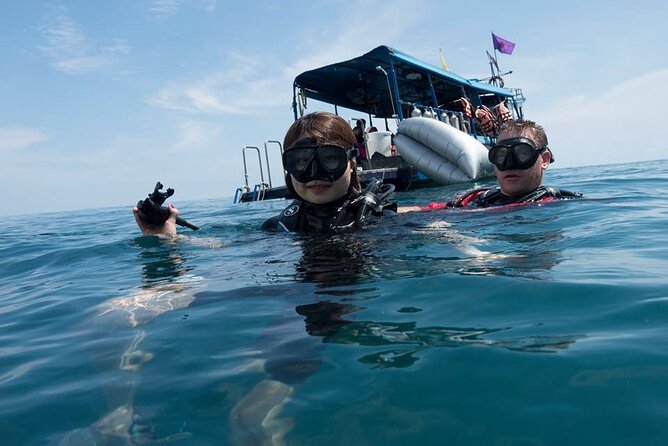 Pattaya PADI Beginner Scuba Diving One Try Dive Depth 6 Meters and Snorkeling )