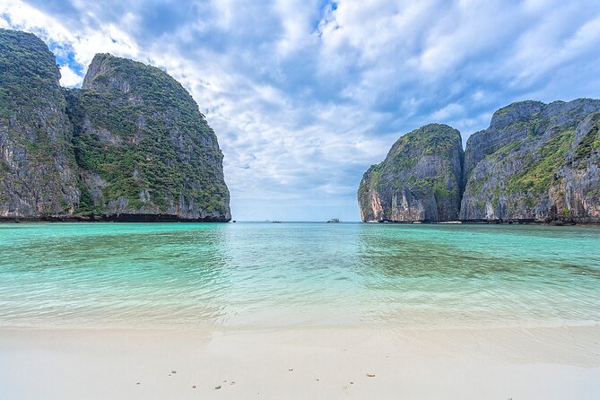 Phi Phi, Maya, Khai and Pileh Day Trip by Speed Catamaran From Phuket