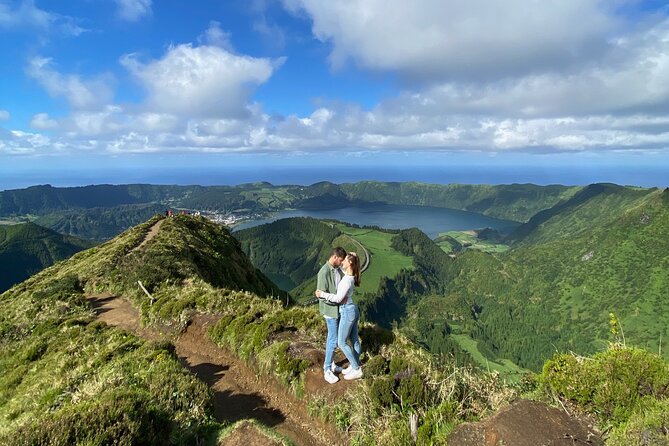 Private Car: Sete Cidades & Lagoa Do Fogo & Pineapple Plantation
