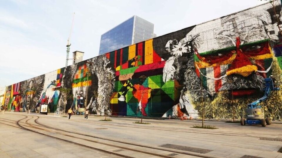 Rio Art Expedition: A Journey Through Rios Urban Landscape.