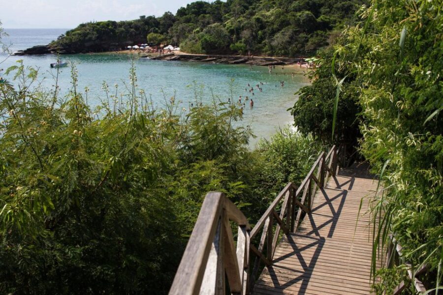 Rio: Buzios Day Trip With Boat Tour and Lunch