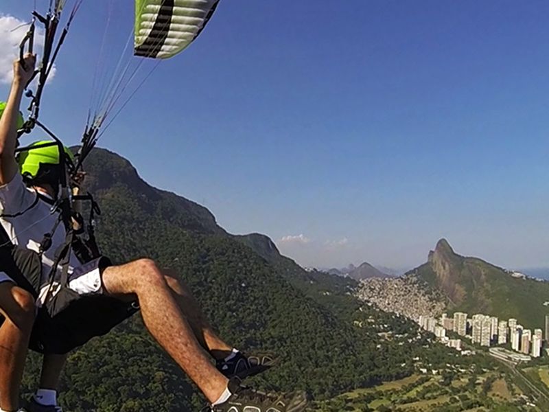 Rio De Janeiro: 30-Minute Tandem Paragliding Flight