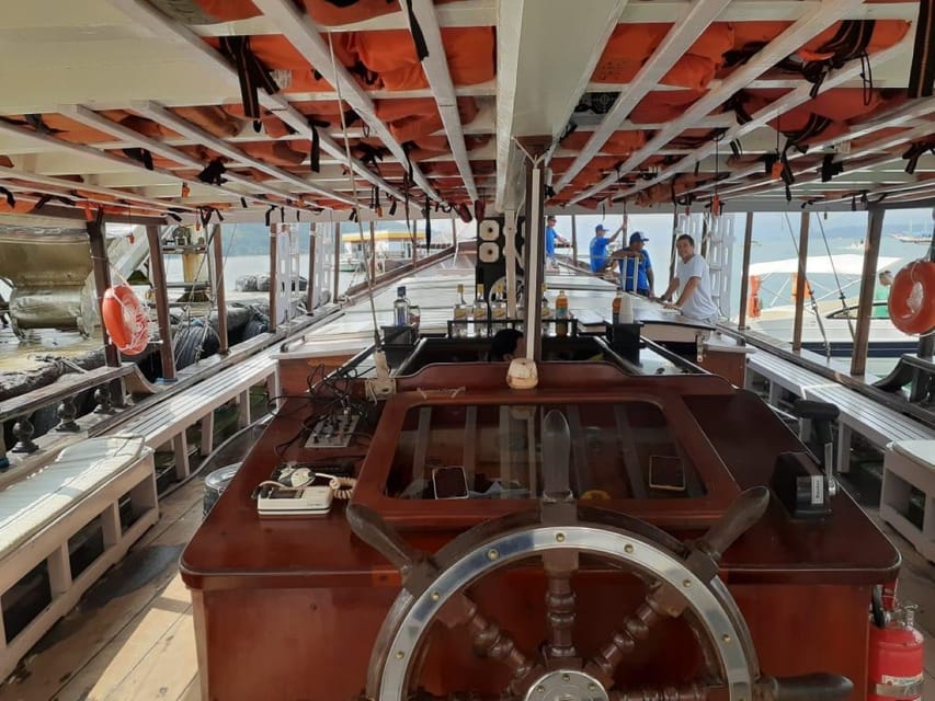 Rio De Janeiro: Arraial Do Cabo Boat Day Trip With Lunch
