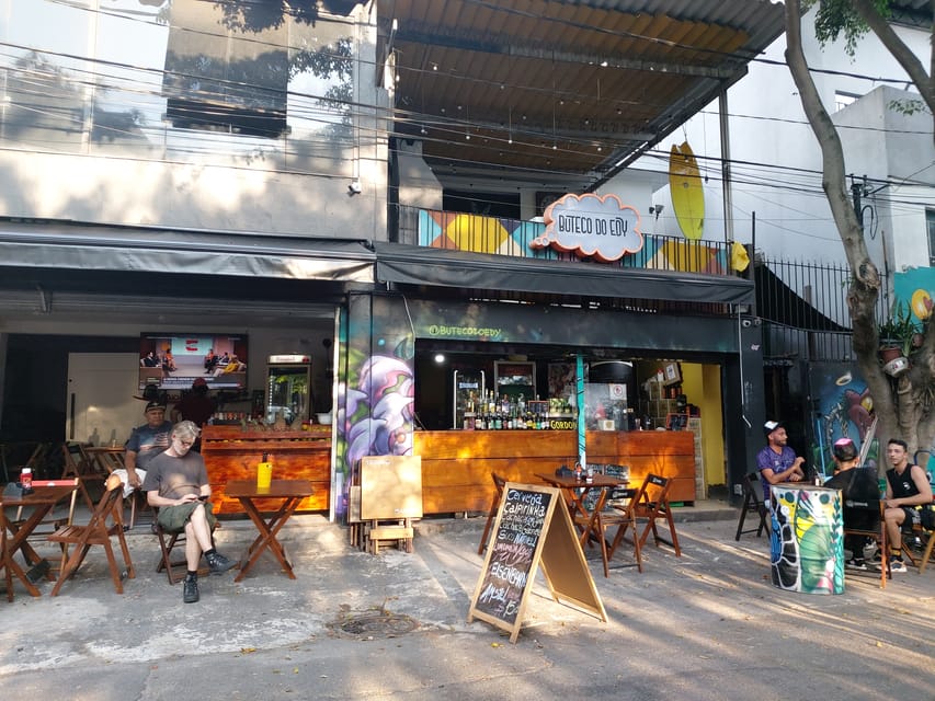 São Paulo: Bar and Street Art Crawl With Local Guide