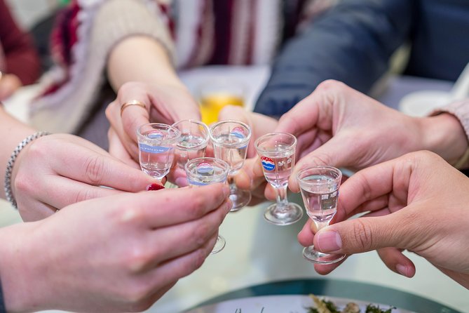 Shanghai by Night: 3-Hour Private Evening Food Tour, Incl Drinks