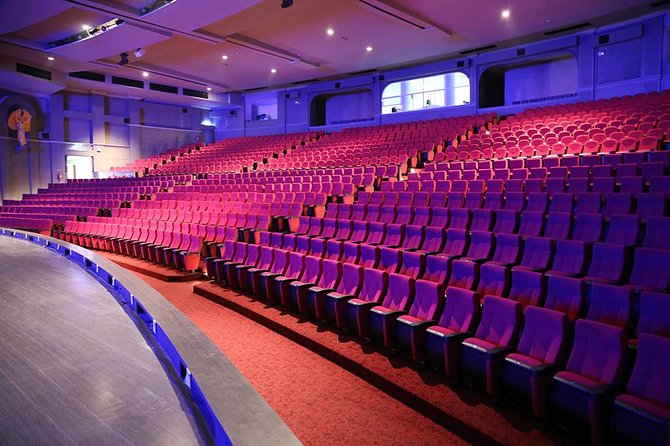 Skip the Line: Colosseum Show Pattaya Ticket