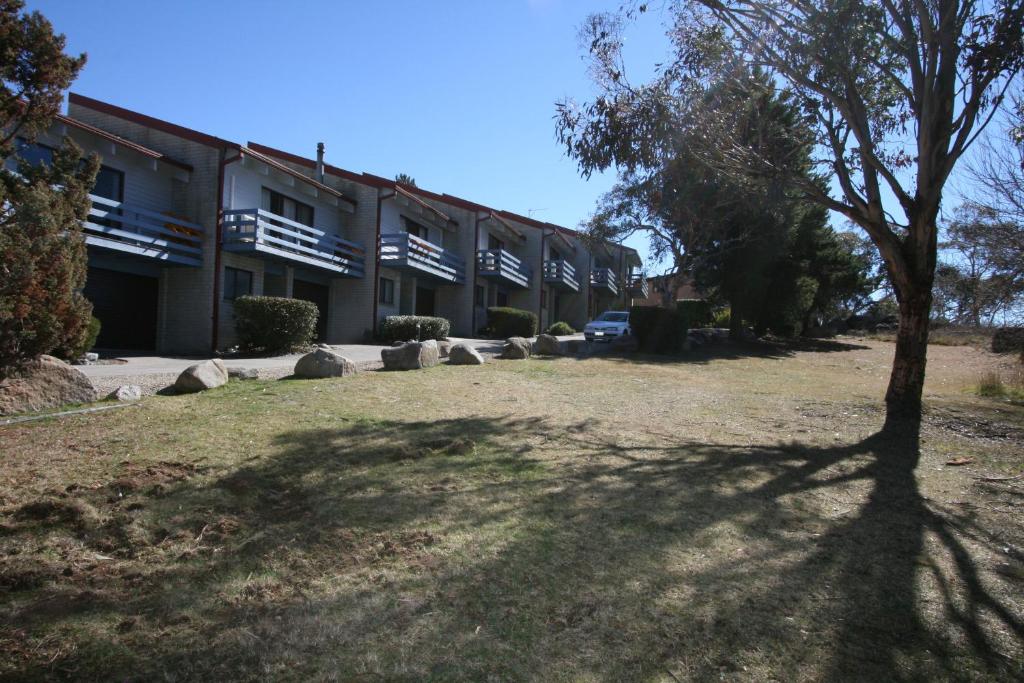 Alpha Centauri Townhouses Review