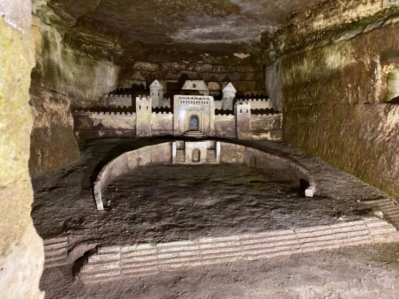 Paris: Small-Group Catacombs Tour With Skip-The-Line Entry - Descent Into the Catacombs
