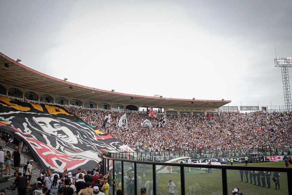 Rio De Janeiro: Vasco Da Gama Matchday Experience With Local - Neighborhood Exploration and Celebration