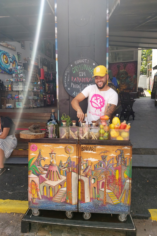 São Paulo: Bar and Street Art Crawl With Local Guide - Guided Tour Details