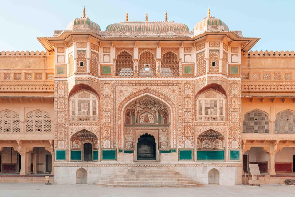 Jaipur Amer Fort, Jal Mahal & Stepwell Private Half-Day Tour