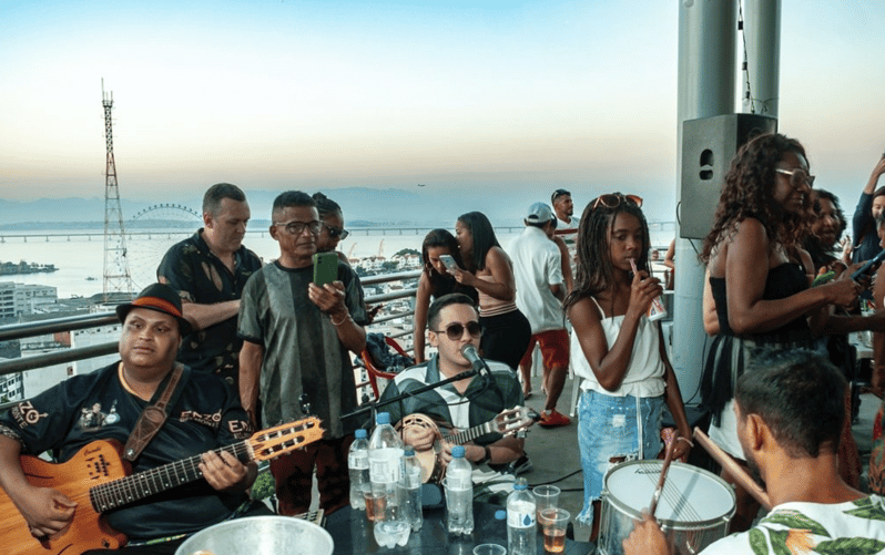 Rio: Live Samba & Feijoada in Rio’s First Favela